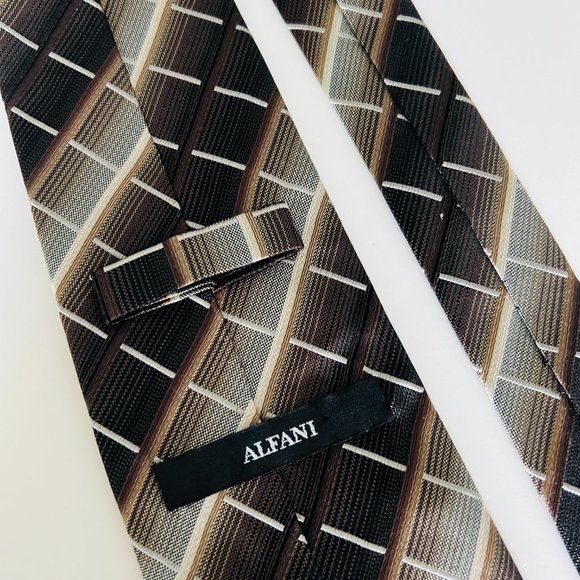 ALFANI 100% Hand Made Silk Tie EUC - Picture 2 of 3